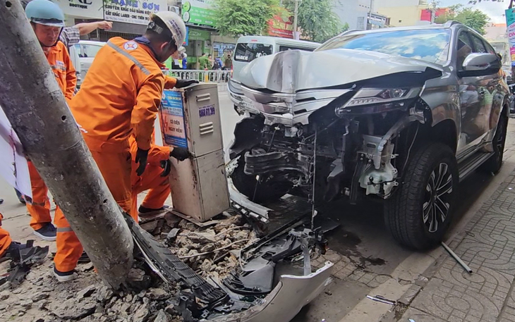 Xe tải mất lái lao vào chợ Tân Long, 3 người tử vong, 7 bị thương - Ảnh 5.