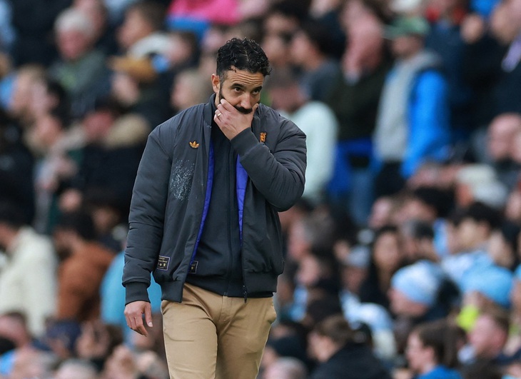 Lý do Man Utd lưỡng lự với quyết định sa thải HLV Ruben Amorim - Ảnh 1.