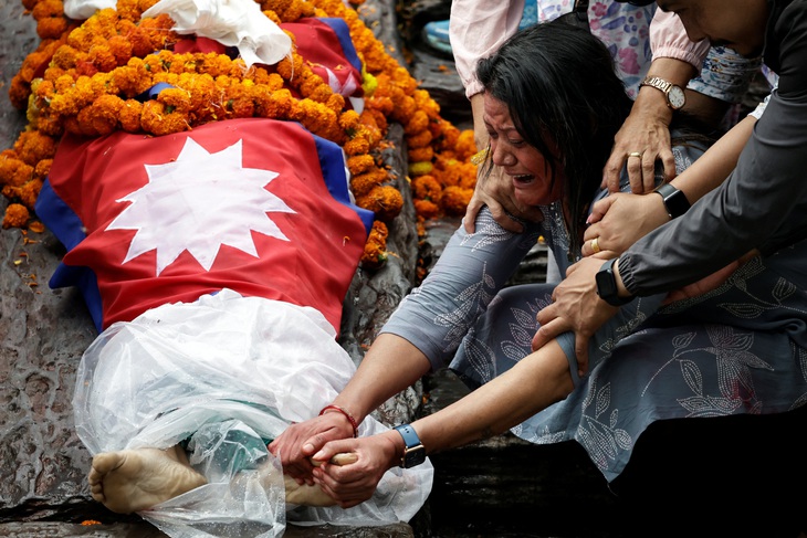 Hàng ngàn tù nhân Nepal quay lại nhà tù, nhiều người tự nguyện - Ảnh 1.