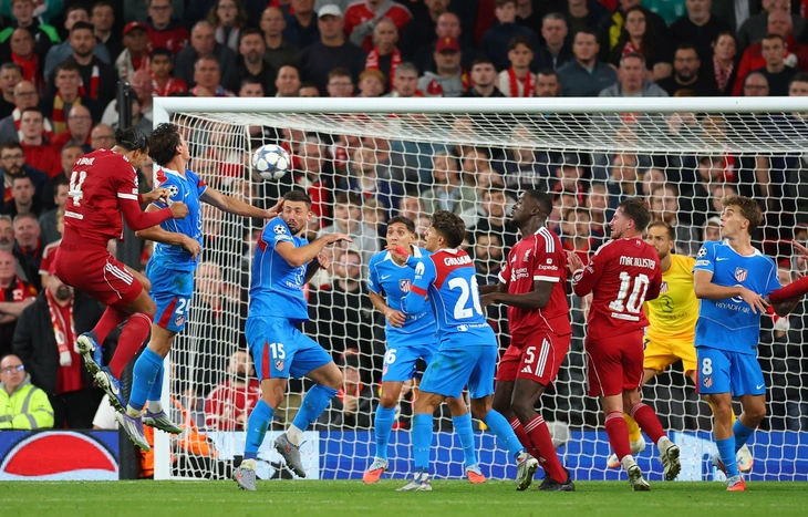 'Ông vua phút cuối' Liverpool lại thắng nhờ bàn thắng cuối trận - Ảnh 4.