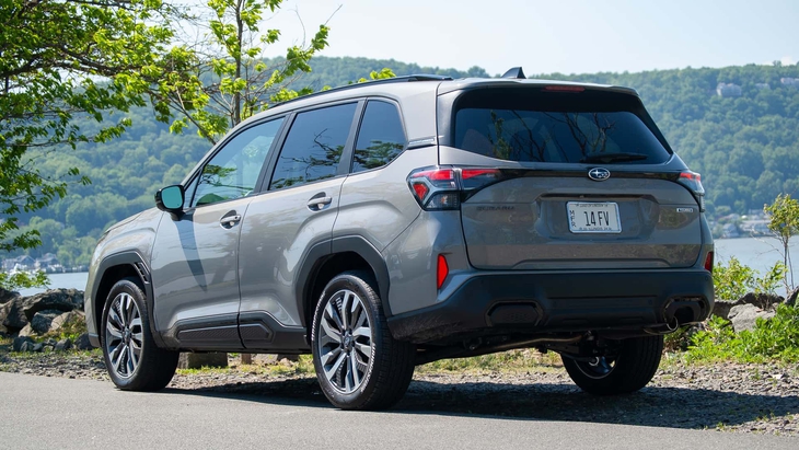 Subaru Forester 2025 nhập khẩu dự kiến ra mắt Việt Nam tháng 11, giá ước tính từ 1,3 tỉ đồng - Ảnh 2.