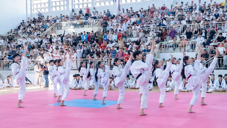 TP.HCM có bao nhiêu Liên đoàn và Hội thể thao phải chuyển đổi sau sáp nhập? - Ảnh 2.