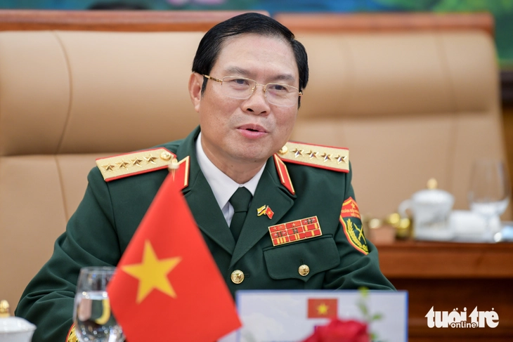 Đại tướng Nguyễn Tân Cương hội đàm với Tư lệnh Quân đội Hoàng gia Brunei - Ảnh 2.