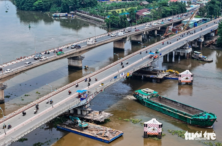Sau khi nâng cầu Bình Triệu 1, TP.HCM tiếp tục rà soát các cầu thấp, cũ - Ảnh 1.