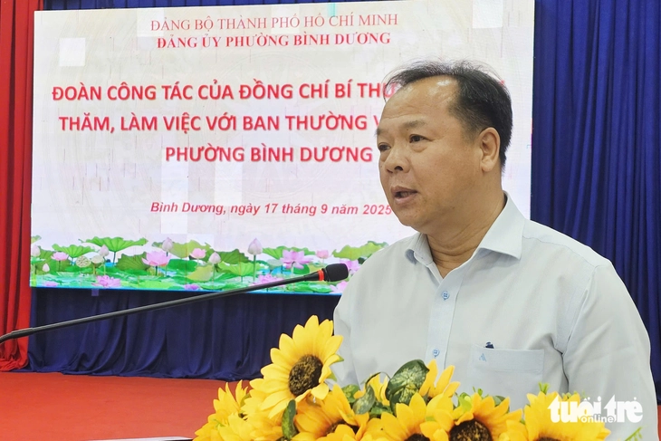 Bí thư Trần Lưu Quang làm việc với phường Bình Dương: 'Đề nghị cán bộ nói thẳng, không lòng vòng' - Ảnh 2.