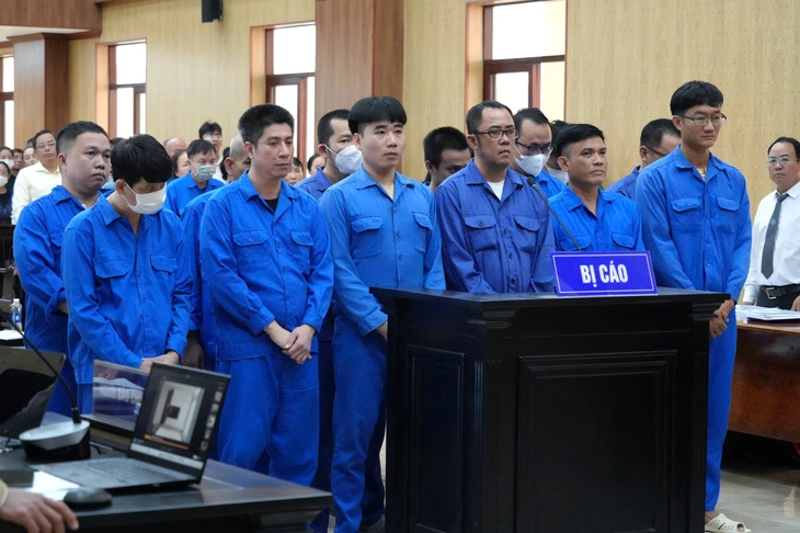 Nhiều cựu cán bộ ở Bà Rịa - Vũng Tàu trong vụ 'hô biến' hơn 25ha đất công thành đất tư hầu tòa - Ảnh 1.