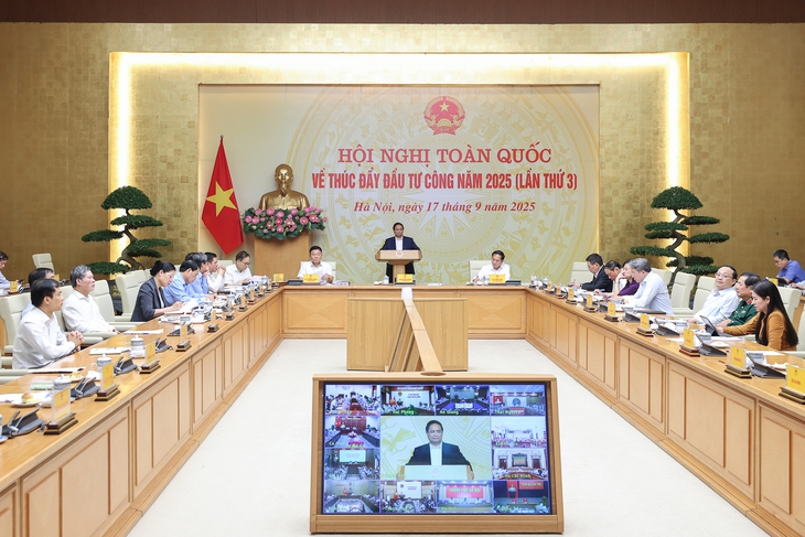 Thủ tướng yêu cầu kiểm điểm 29 bộ, cơ quan và 12 địa phương có tỉ lệ giải ngân dưới mức trung bình - Ảnh 2.
