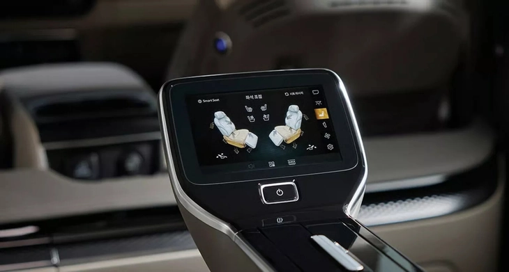 Kia Carnival 2026 thêm bản 'chủ tịch': Như phòng khách sạn di động, có chi tiết gợi nhớ Rolls-Royce - Ảnh 11.