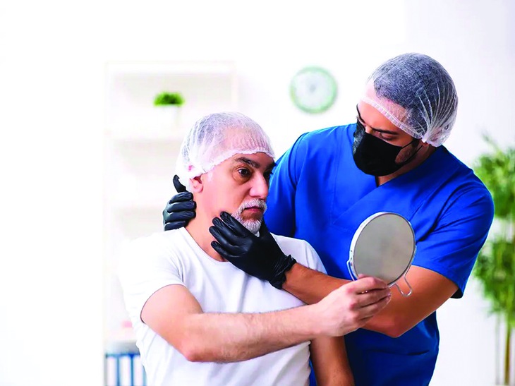 Phẫu thuật thẩm mỹ: "liều thuốc" tự tin mới của đàn ông - Ảnh 1.