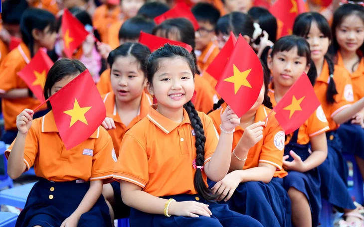 Quốc hội 'chốt' tầm nhìn đến 2050, Việt Nam trở thành quốc gia hùng cường, thu nhập cao - Ảnh 2.