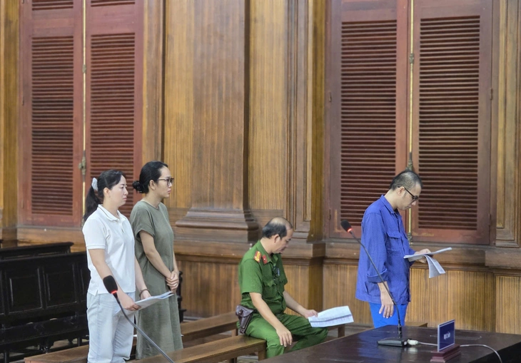 Nhân viên ngân hàng VIB đầu tư dịch vụ mại dâm kiếm lời rồi bị lừa, kéo thêm 2 đồng nghiệp hầu tòa - Ảnh 1. Nhân viên ngân hàng đầu tư dịch vụ mại dâm kiếm lời rồi bị lừa, kéo theo 2 đồng nghiệp hầu tòa - Ảnh 1.