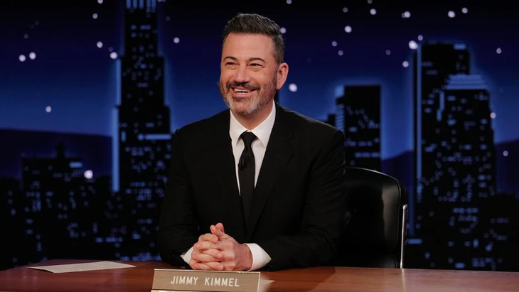 Jimmy Kimmel Live! bị đình chỉ sau bình luận về vụ ám sát Charlie Kirk - Ảnh 1.