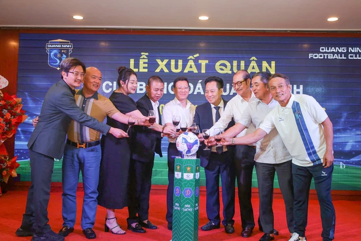 CLB Quảng Ninh giữ nguyên tham vọng lên V-League - Ảnh 1.