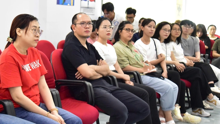 Người hóc dị vật cao 1,7m, người 'nấm lùn' sơ cứu bằng cách nào? - Ảnh 4.