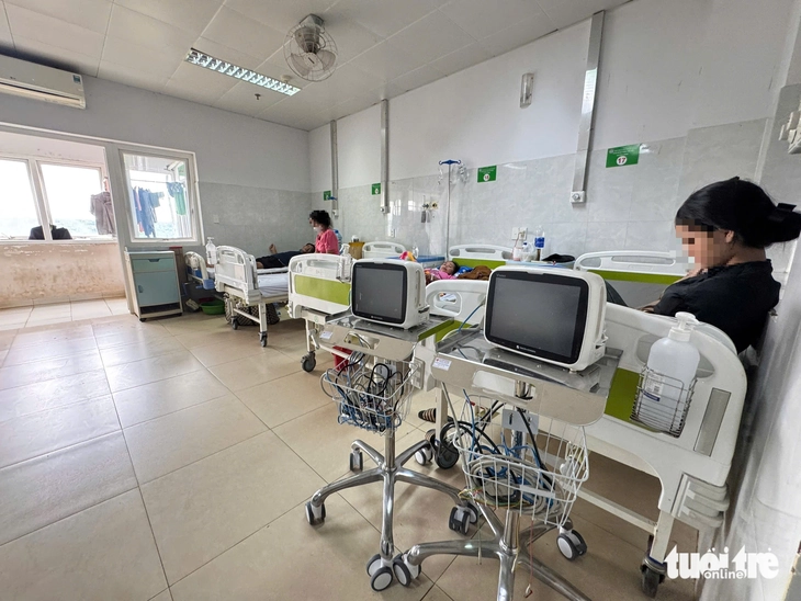 Máy laser hỏng vẫn tán sỏi cho 500 bệnh nhân, Bộ Y tế chỉ đạo khẩn - Ảnh 1.