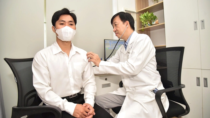 Các bệnh viện chạy đua áp dụng bệnh án điện tử - Ảnh 2.