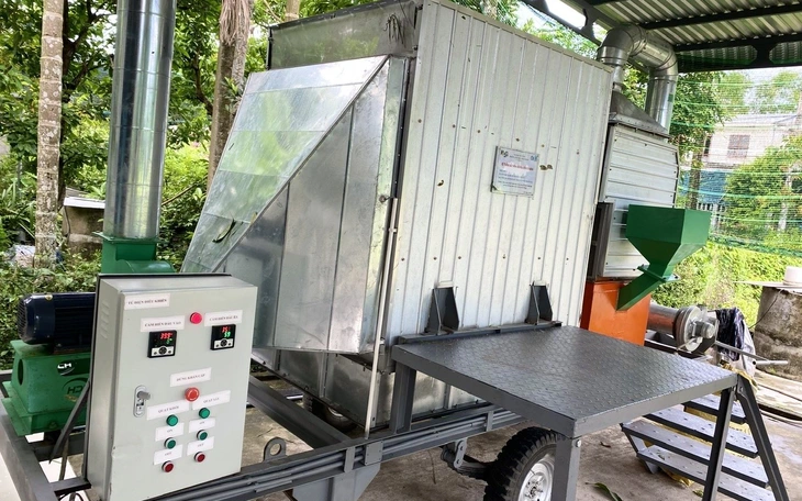 Sinh viên chế tạo hệ thống hỗ trợ người bị đột quỵ phục hồi, định giá 100 triệu đồng/sản phẩm - Ảnh 3.