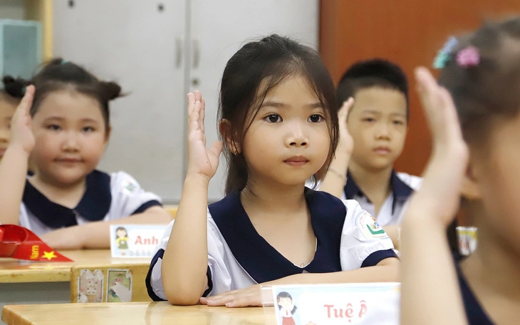 Làm một bộ Sách Giáo Khoa thống nhất cả nước: Cân nhắc 3 phương án - Ảnh 3.