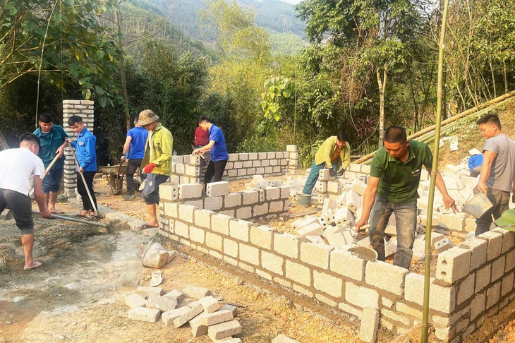 Chương trình xóa nhà tạm giúp nâng cao đời sống cho đồng bào nghèo - Ảnh 1.