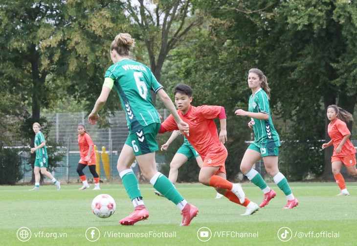 U17 nữ Việt Nam nhận bài học lớn tại Đức - Ảnh 1.