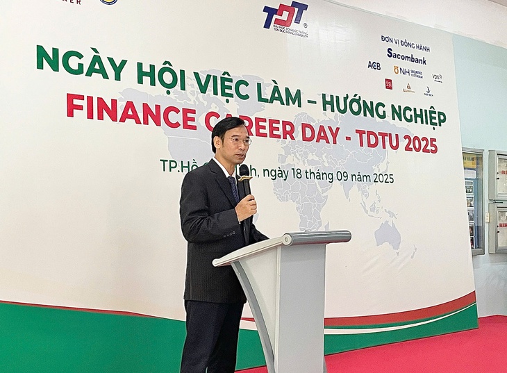Sinh viên ngành tài chính - ngân hàng cần gì để chinh phục nhà tuyển dụng?- Ảnh 1.