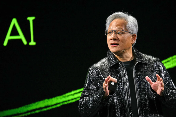 Nvidia đầu tư 5 tỉ USD vào Intel, tác động lớn đến cuộc đua chip của Mỹ - Ảnh 1.