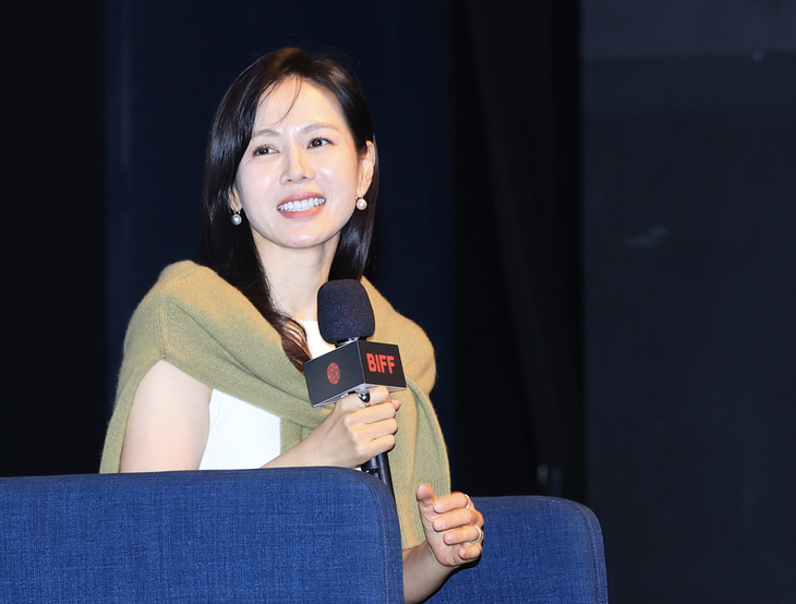 Son Ye Jin từng sợ không được đón nhận sau khi cưới Hyun Bin - Ảnh 1.
