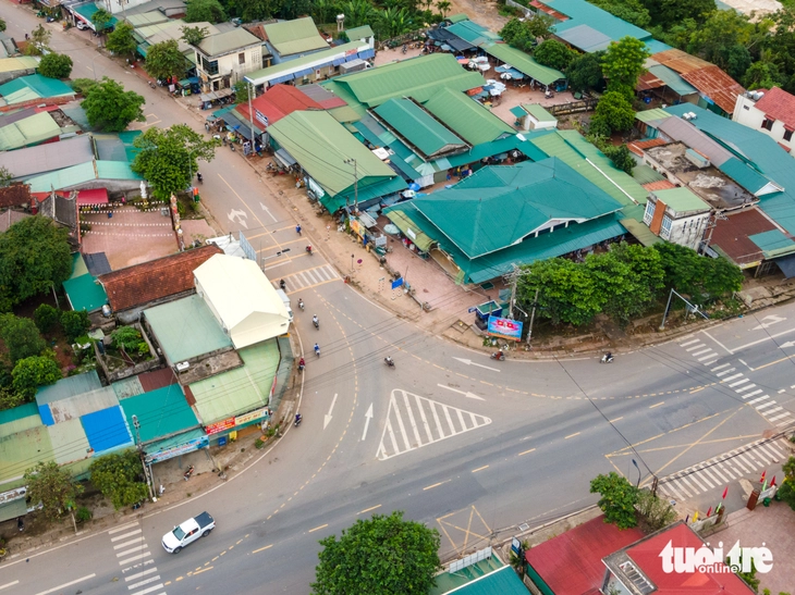 Vụ xe tải lao vào chợ khiến 3 người chết: Tuần tới sẽ có chợ tạm sau 13 năm không thể thực hiện - Ảnh 4.