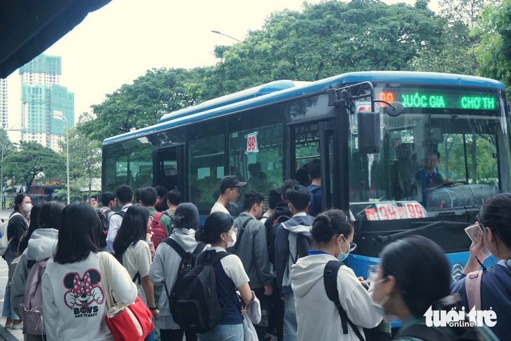 Lộ trình xe buýt 60-5 chở khách nội khu Đại học Quốc gia, sinh viên đi sao cho tiện?- Ảnh 4. Lộ trình xe buýt 60-5 chở khách nội khu Đại học Quốc gia, sinh viên đi sao cho tiện? - Ảnh 4.