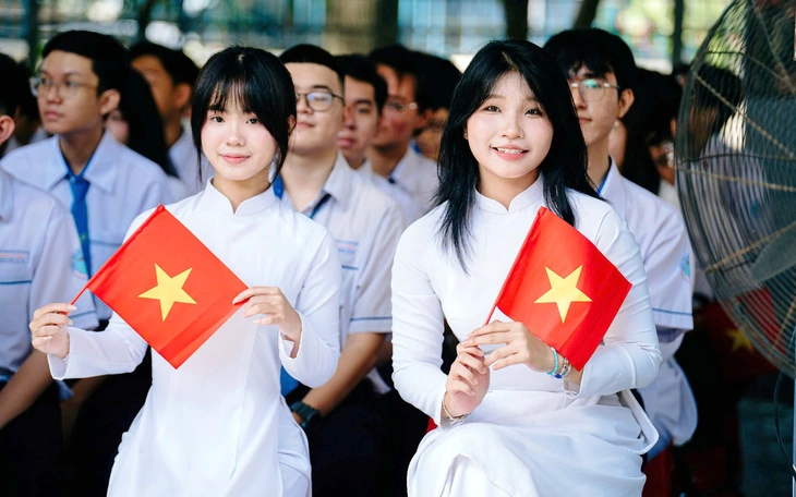 Cả nước tiến hành rà soát công chức, viên chức, đề xuất biên chế đến 2031 - Ảnh 2.