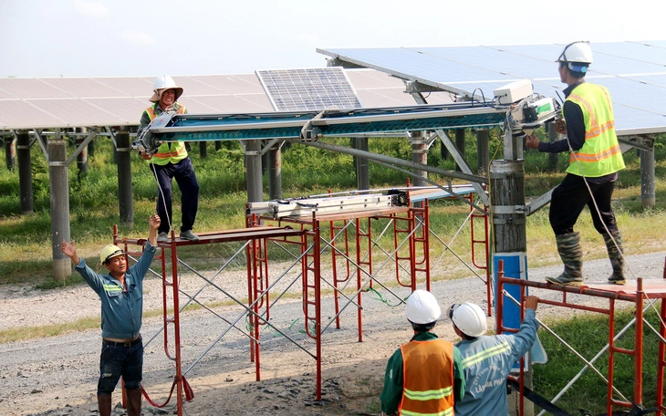 Hàng tỉ kWh điện tái tạo có thể bị bỏ phí nếu chậm cơ chế cho pin lưu trữ - Ảnh 2.