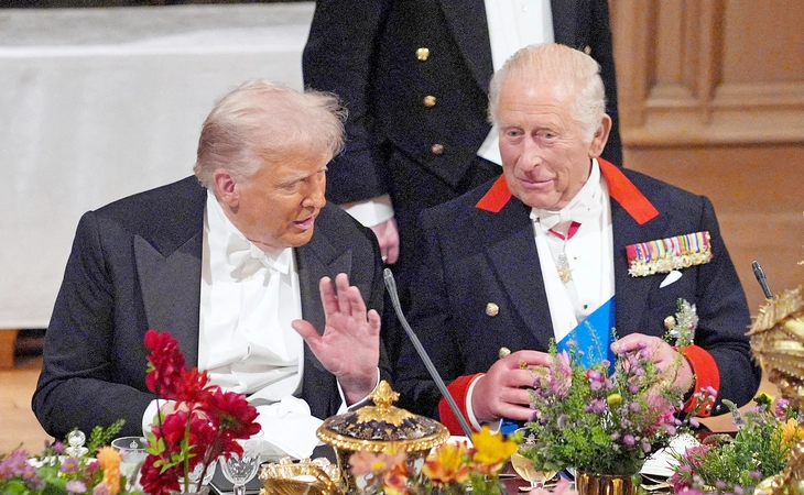 London được gì từ chuyến thăm của ông Trump? - Ảnh 1.