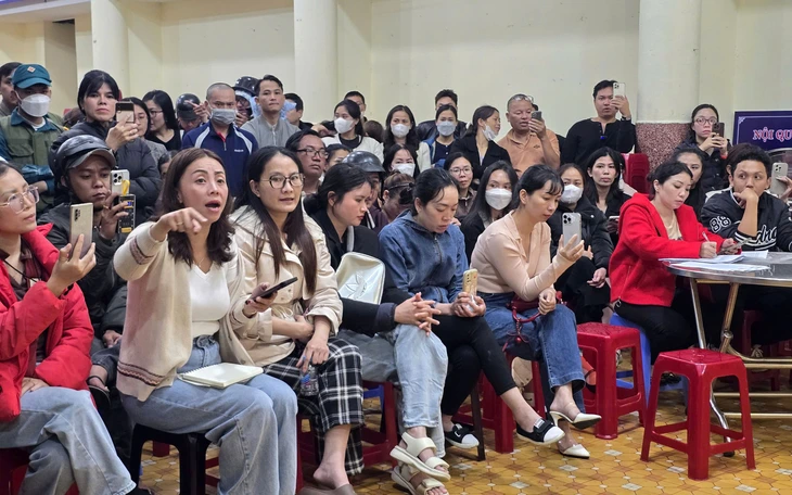 Trường học liên quan tố cáo dùng thực phẩm bẩn tạm dừng bữa ăn bán trú - Ảnh 4.