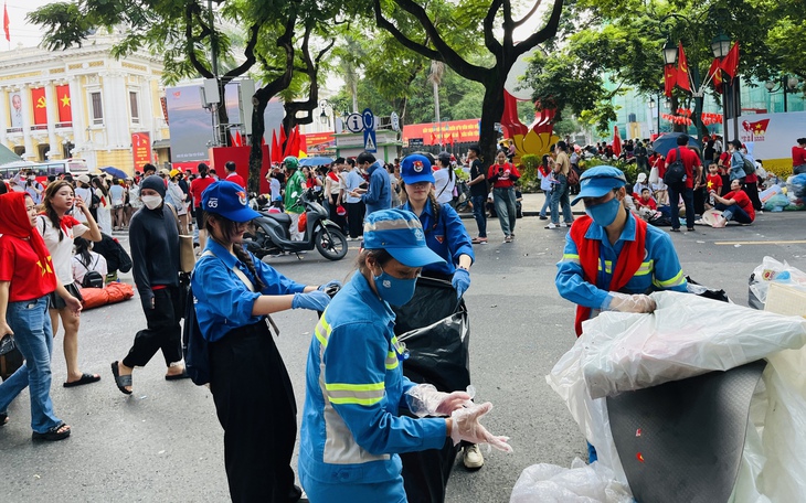 Mang rác về nhà - Ảnh 3.