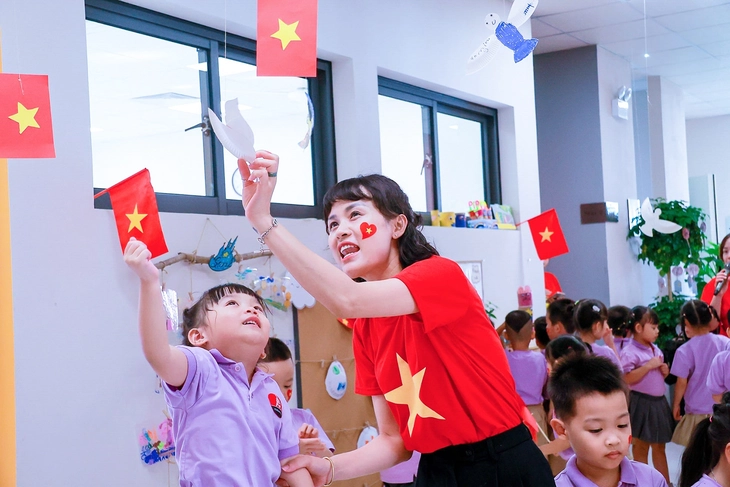 Chuẩn bị cho lễ khai giảng đặc biệt - Ảnh 2.