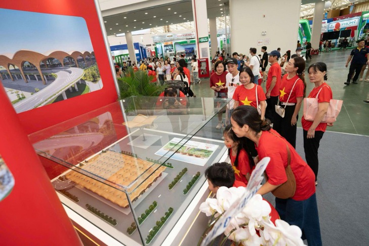Kỳ tích thép Việt giữa không gian triển lãm 80 năm - Ảnh 3.