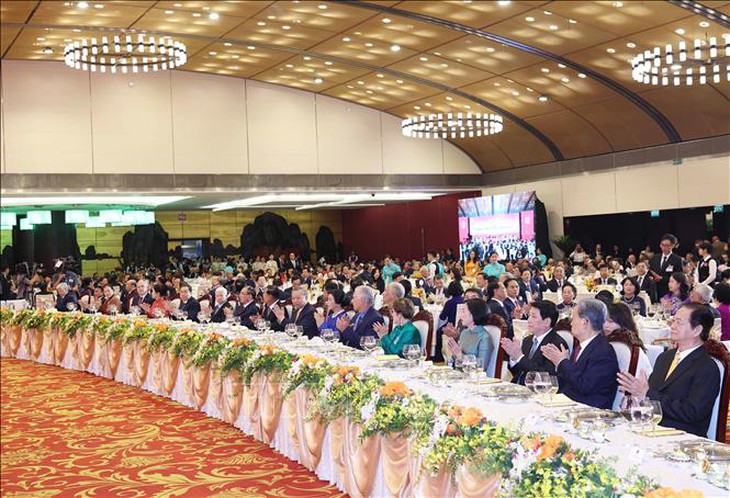 'Với trí tuệ và bản lĩnh kiên cường, dân tộc Việt Nam sẽ tiếp tục chinh phục những đỉnh cao mới' - Ảnh 3.