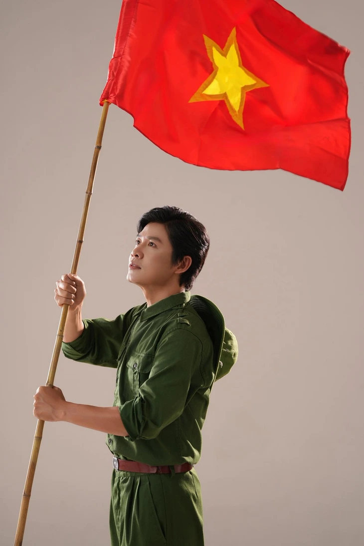 Nghệ sĩ Việt rưng rưng tự hào ngày Quốc khánh - Ảnh 1. Nguyễn Văn Chung, Mỹ Tâm, Phương Mỹ Chi... rưng rưng tự hào Quốc khánh 2-9 - Ảnh 2.