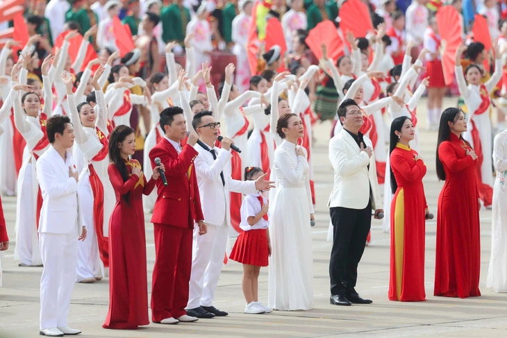 lòng yêu nước - Ảnh 1.