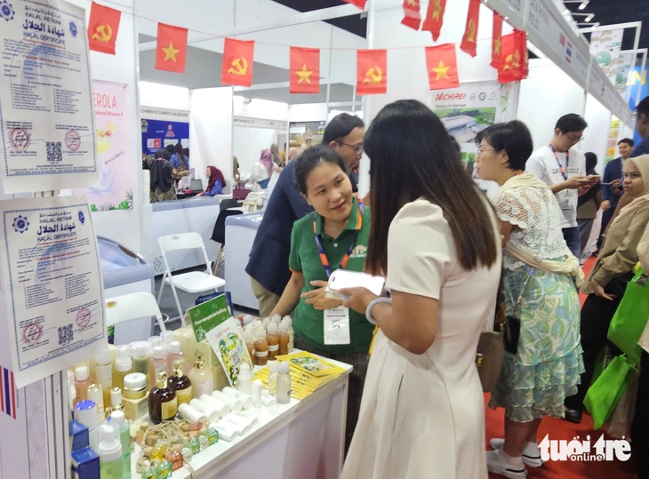 Mỹ phẩm thiên nhiên của Việt Nam gây ấn tượng tại triển lãm Halal - Ảnh 1.