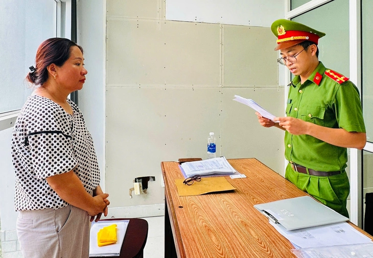 Bắt chủ nợ cho vay nặng lãi hàng chục tỉ, lòi ra con nợ cũng đã bị bắt vì lừa đảo - Ảnh 1.