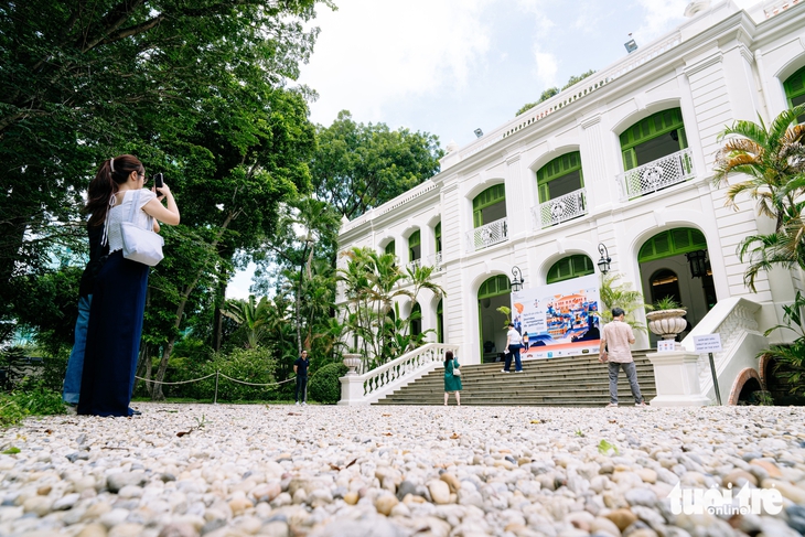 Tham quan Dinh thự Pháp tại TP.HCM: Nhìn lịch sử, hướng tới tương lai - Ảnh 1.