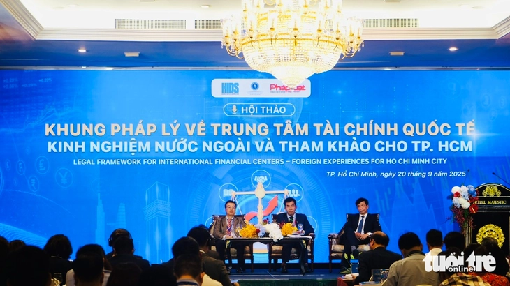 Kinh nghiệm quốc tế gợi ý Việt Nam xây dựng trung tâm tài chính quốc tế cạnh tranh - Ảnh 1.