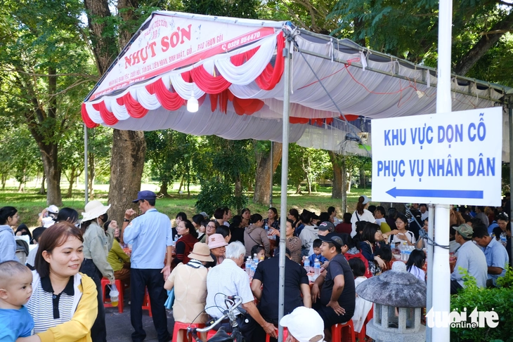 Gia Lai dọn cỗ mời người dân ăn giỗ Hoàng đế Quang Trung - Nguyễn Huệ - Ảnh 5.