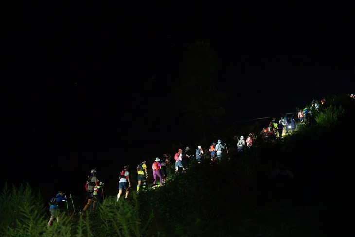 Cung đường như mơ tại Vietnam Mountain Marathon Sa Pa 2025 - Ảnh 3.
