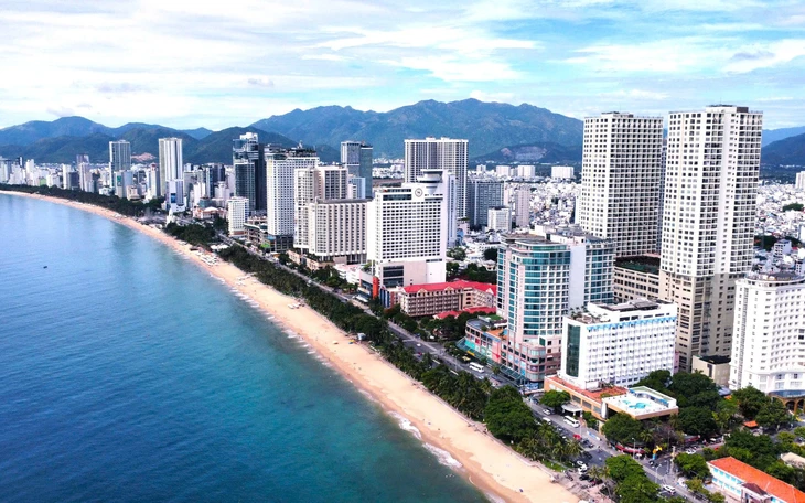 Khánh Hòa: Ông Nghiêm Xuân Thành làm Bí thư Tỉnh ủy, chỉ định thêm 2 phó bí thư Tỉnh ủy khóa mới- Ảnh 8.