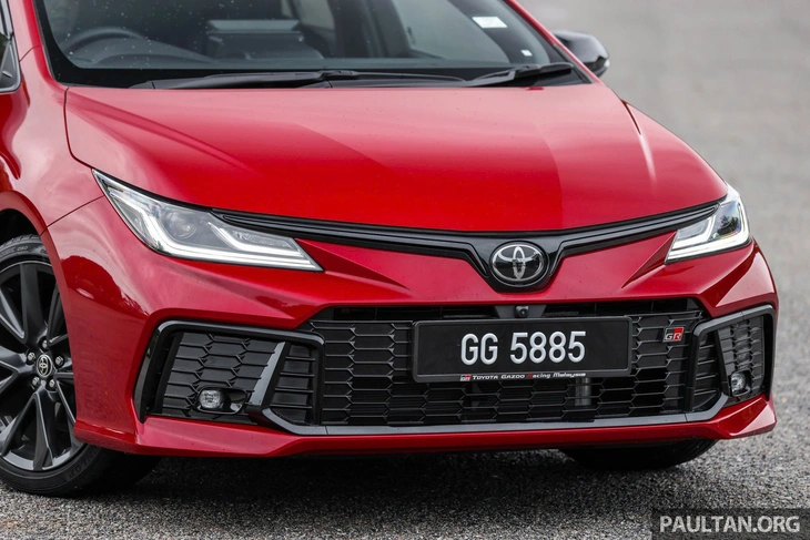 Toyota Corolla Altis thêm bản thể thao 'cực ngầu', nếu về Việt Nam kỳ vọng giúp cải thiện doanh số - Ảnh 2.