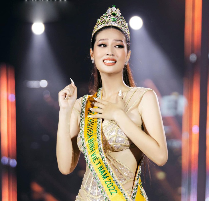 Hoa hậu Thiên Ân và bước tiến trên màn ảnh rộng, được Thu Trang, Trấn Thành hết lời khen ngợi - Ảnh 3.