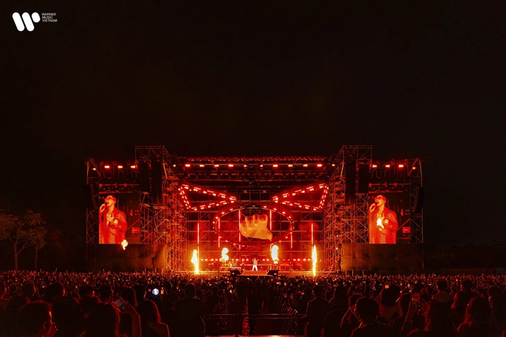 Vũ. gây bão với diện mạo mới tại V Fest, fan rối rít 'chú nào, ảnh mà?' - Ảnh 5.