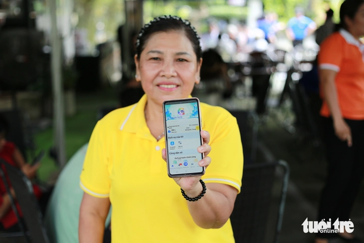 Xã ngoại thành TP.HCM nhân rộng mô hình cà phê sáng hướng dẫn dân làm dịch vụ công trực tuyến - Ảnh 3.